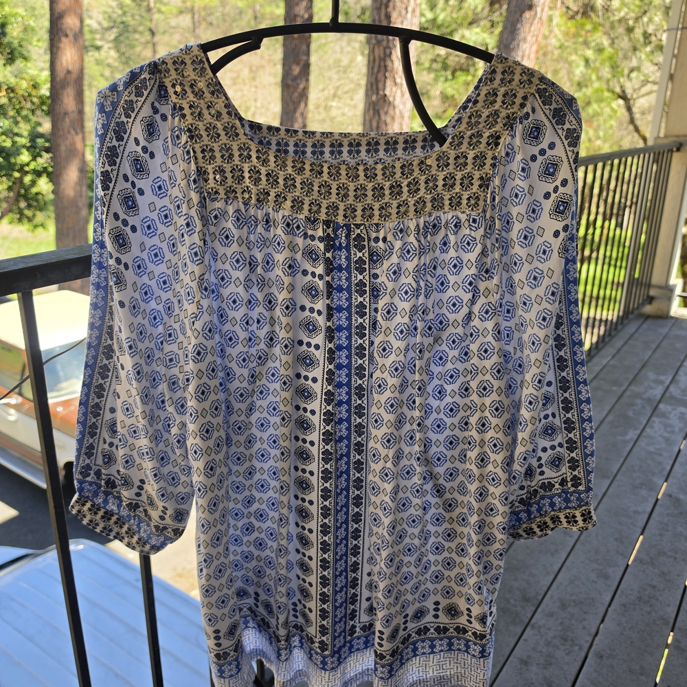 Women’s Blue & White Printed Peasant Top